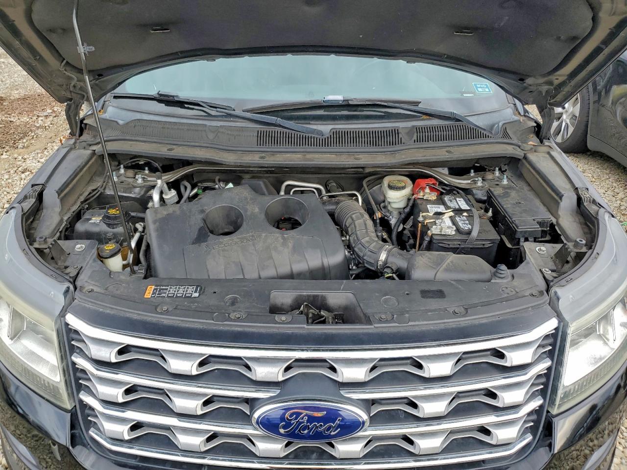 2017 FORD EXPLORER XLT photo 12