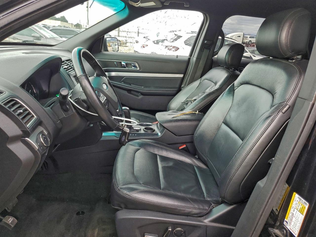 2017 FORD EXPLORER XLT photo 7