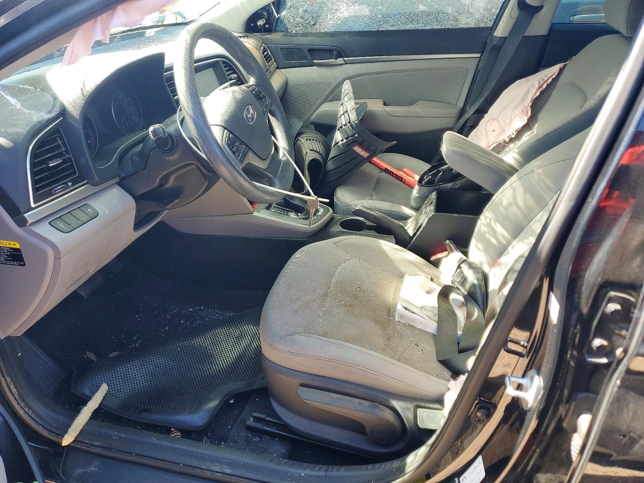 2017 HYUNDAI ELANTRA SE photo 13