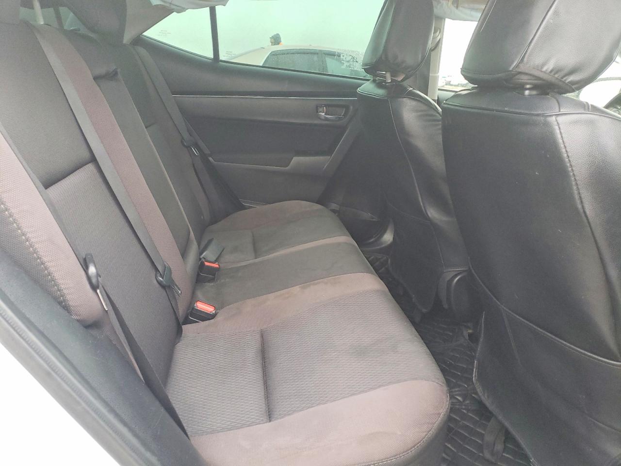 2017 TOYOTA COROLLA L photo 19