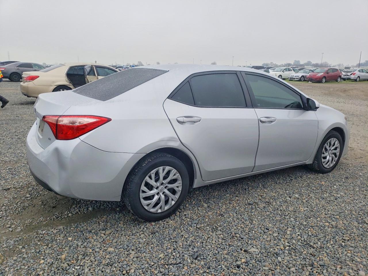 2017 TOYOTA COROLLA L photo 5