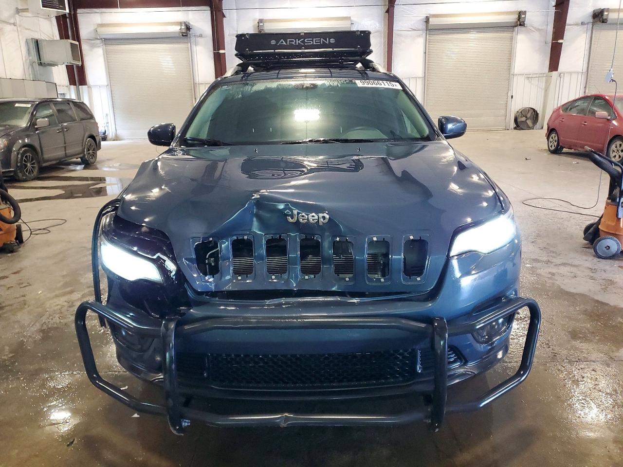 2019 JEEP CHEROKEE LATITUDE photo 9