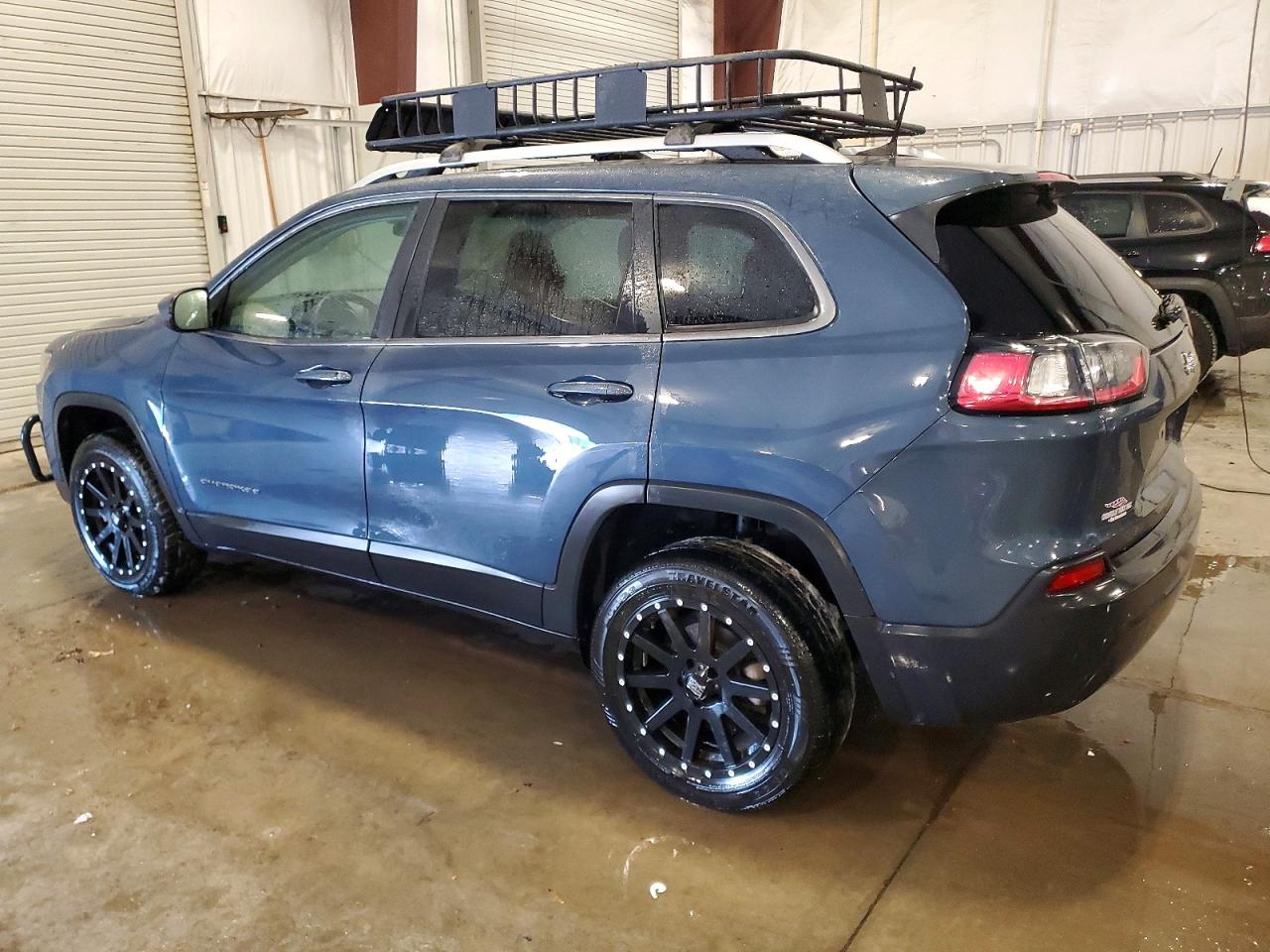 2019 JEEP CHEROKEE LATITUDE photo 3
