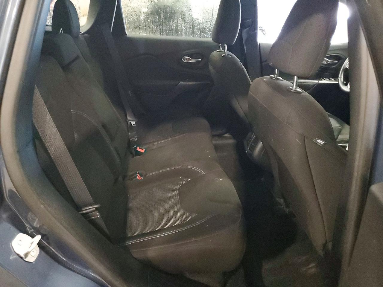 2019 JEEP CHEROKEE LATITUDE photo 21