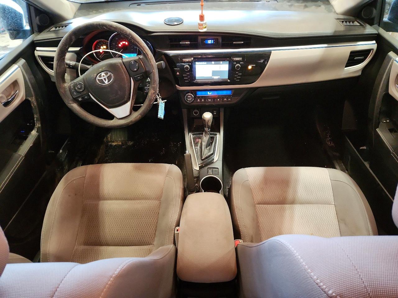 2015 TOYOTA COROLLA L photo 8