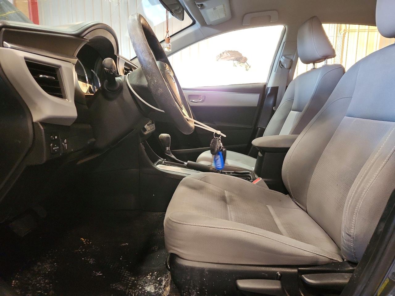 2015 TOYOTA COROLLA L photo 7