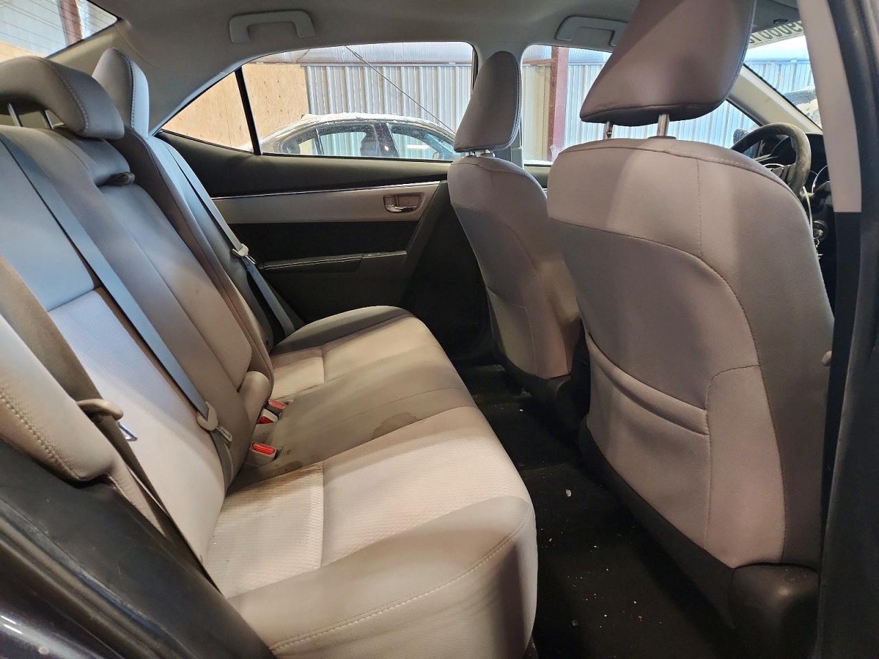 2015 TOYOTA COROLLA L photo 10