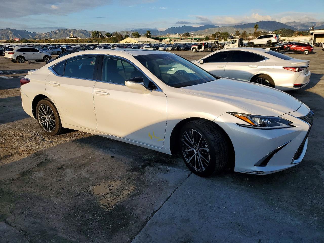 2025 LEXUS ES 300H BASE photo 7