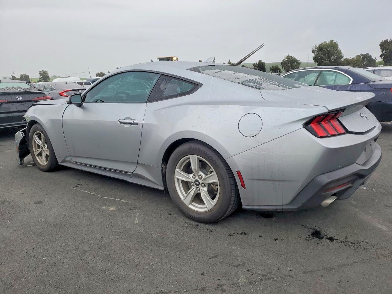 2024 FORD MUSTANG photo 4