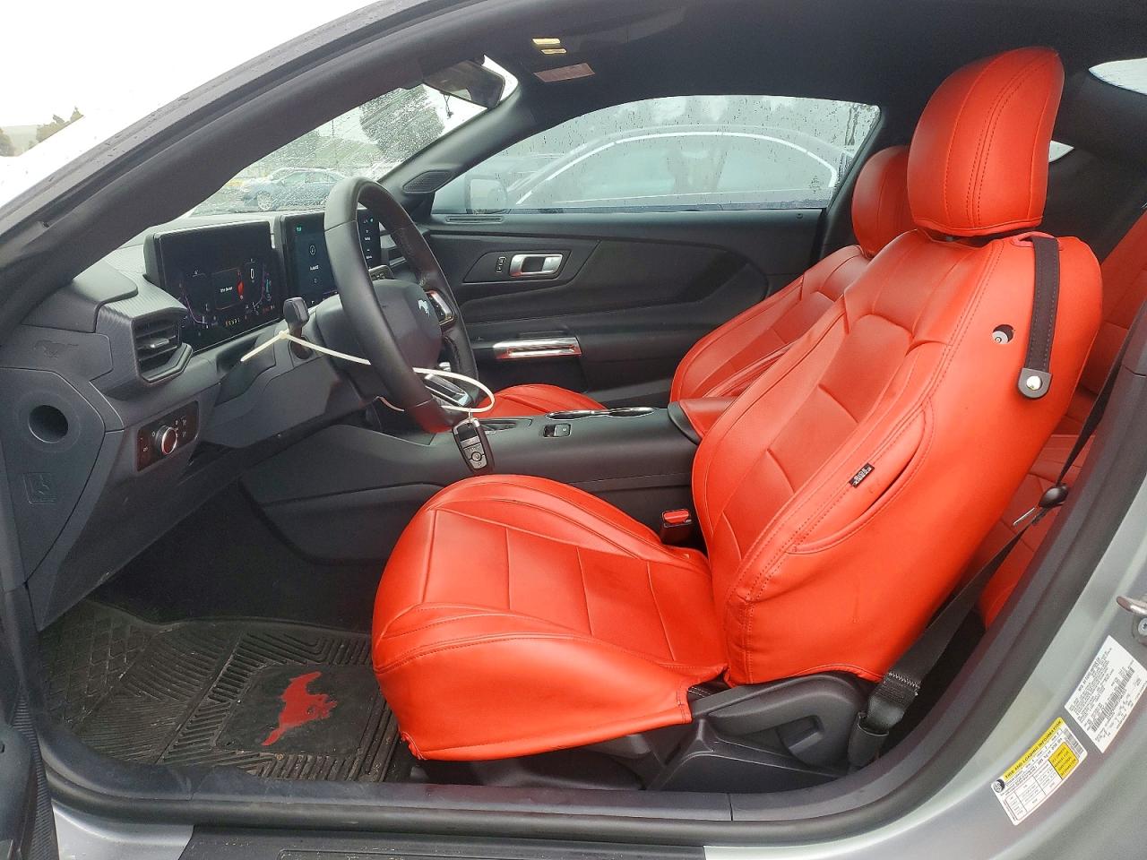 2024 FORD MUSTANG photo 19