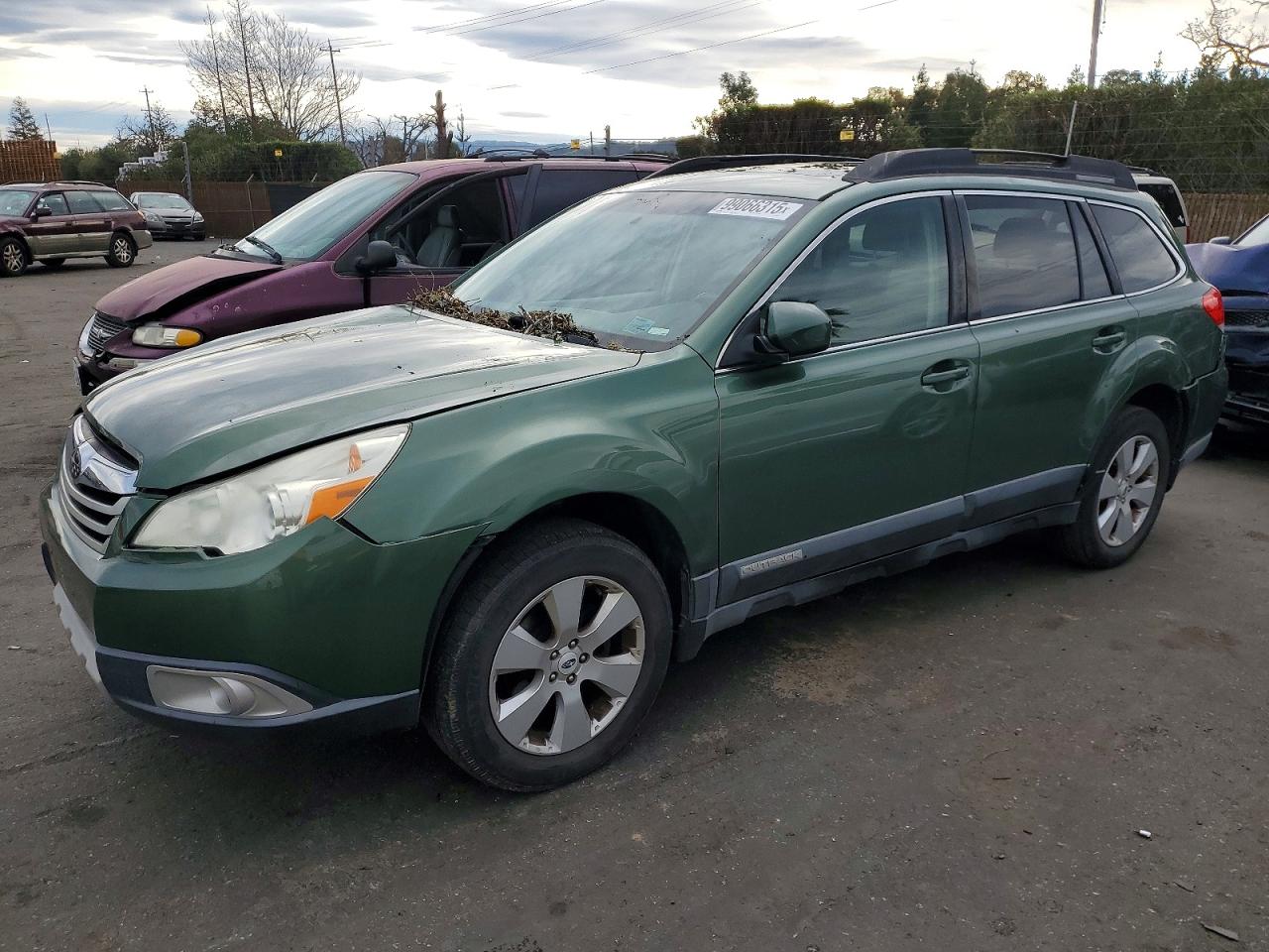 2012 SUBARU OUTBACK