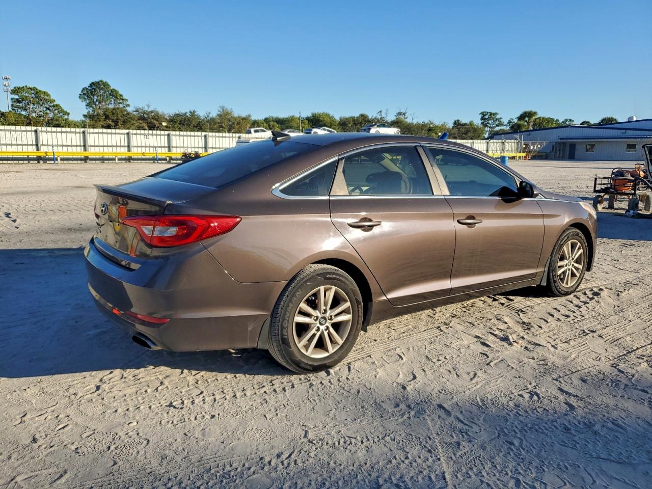2015 HYUNDAI SONATA SE photo 5