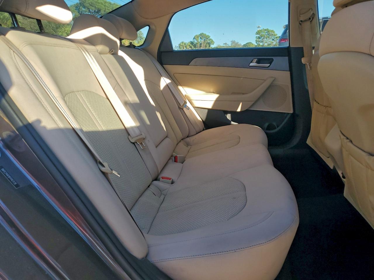 2015 HYUNDAI SONATA SE photo 19
