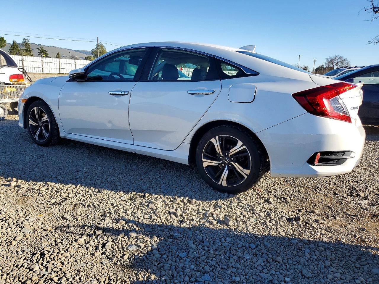 2017 HONDA CIVIC TOURING photo 2