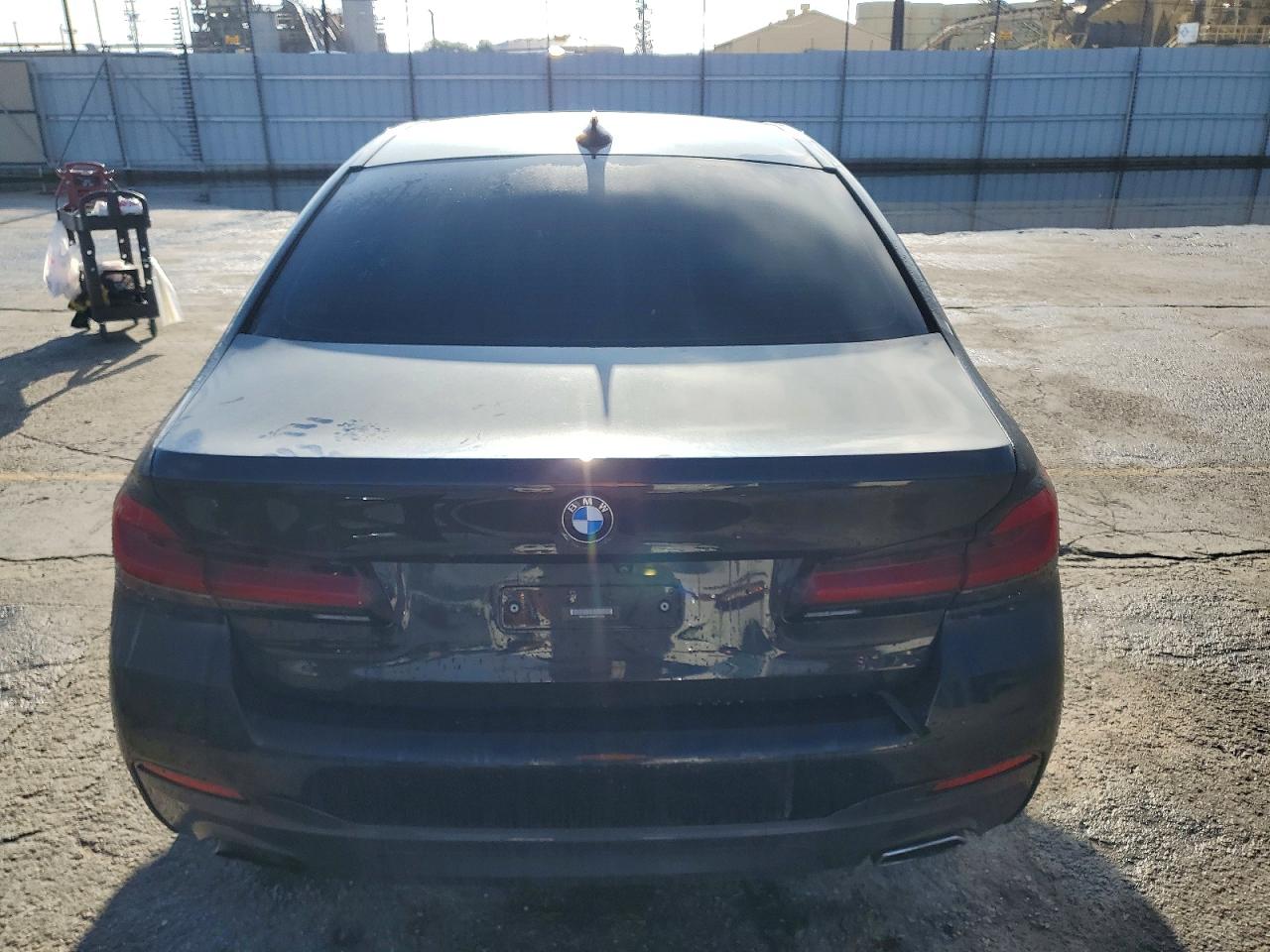 2021 BMW 530E photo 6
