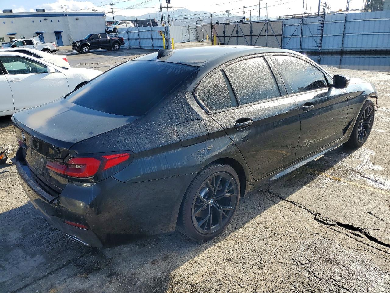 2021 BMW 530E photo 3