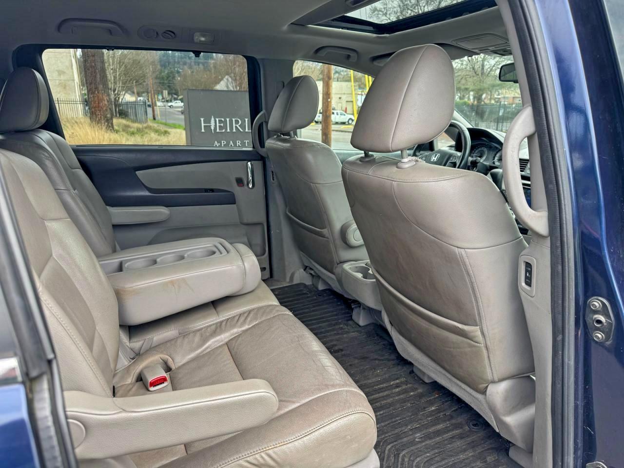 2014 HONDA ODYSSEY EXL photo 6