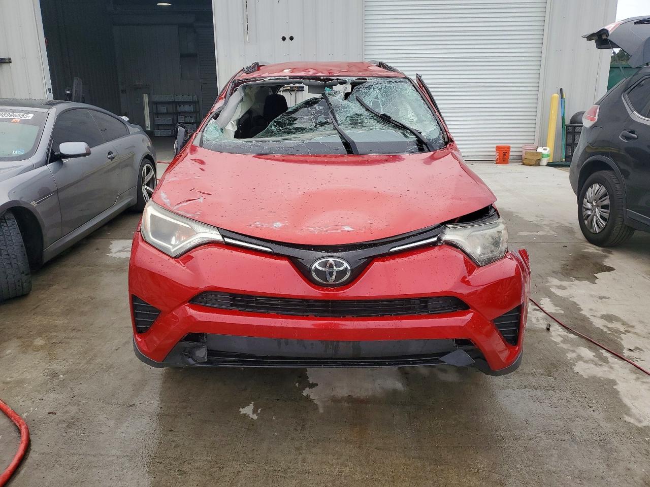 2017 TOYOTA RAV4 LE photo 5