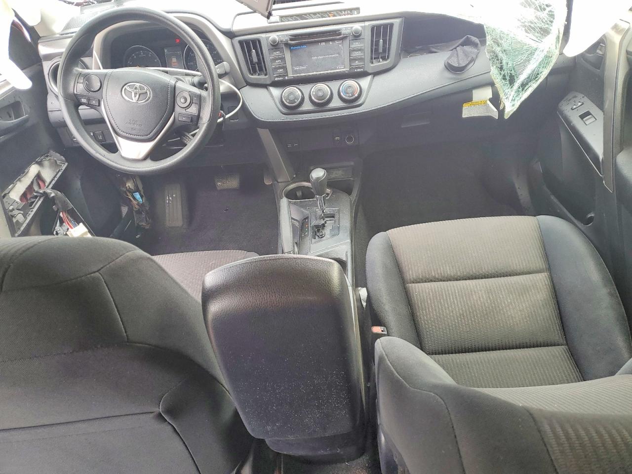 2017 TOYOTA RAV4 LE photo 8