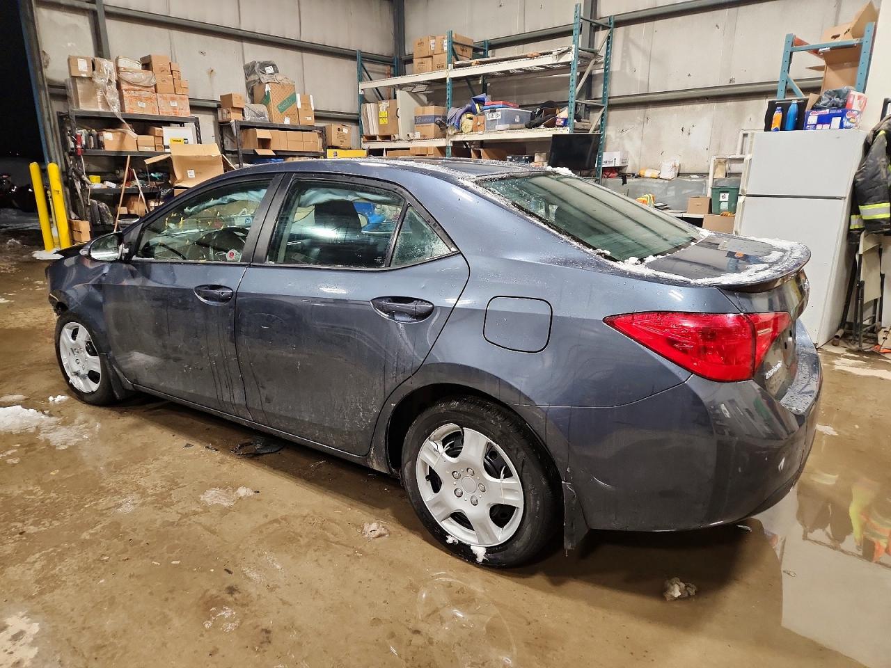 2017 TOYOTA COROLLA L photo 2