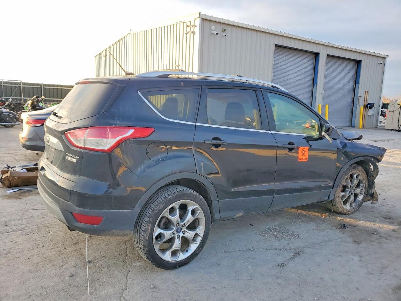 2016 FORD ESCAPE TITANIUM photo 3