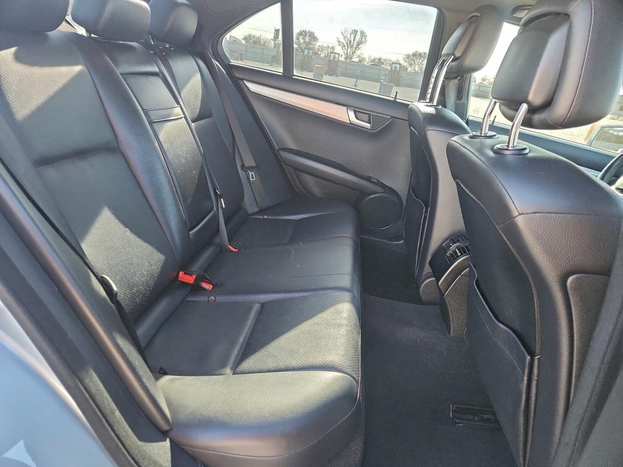 2013 MERCEDES-BENZ C 250 photo 10
