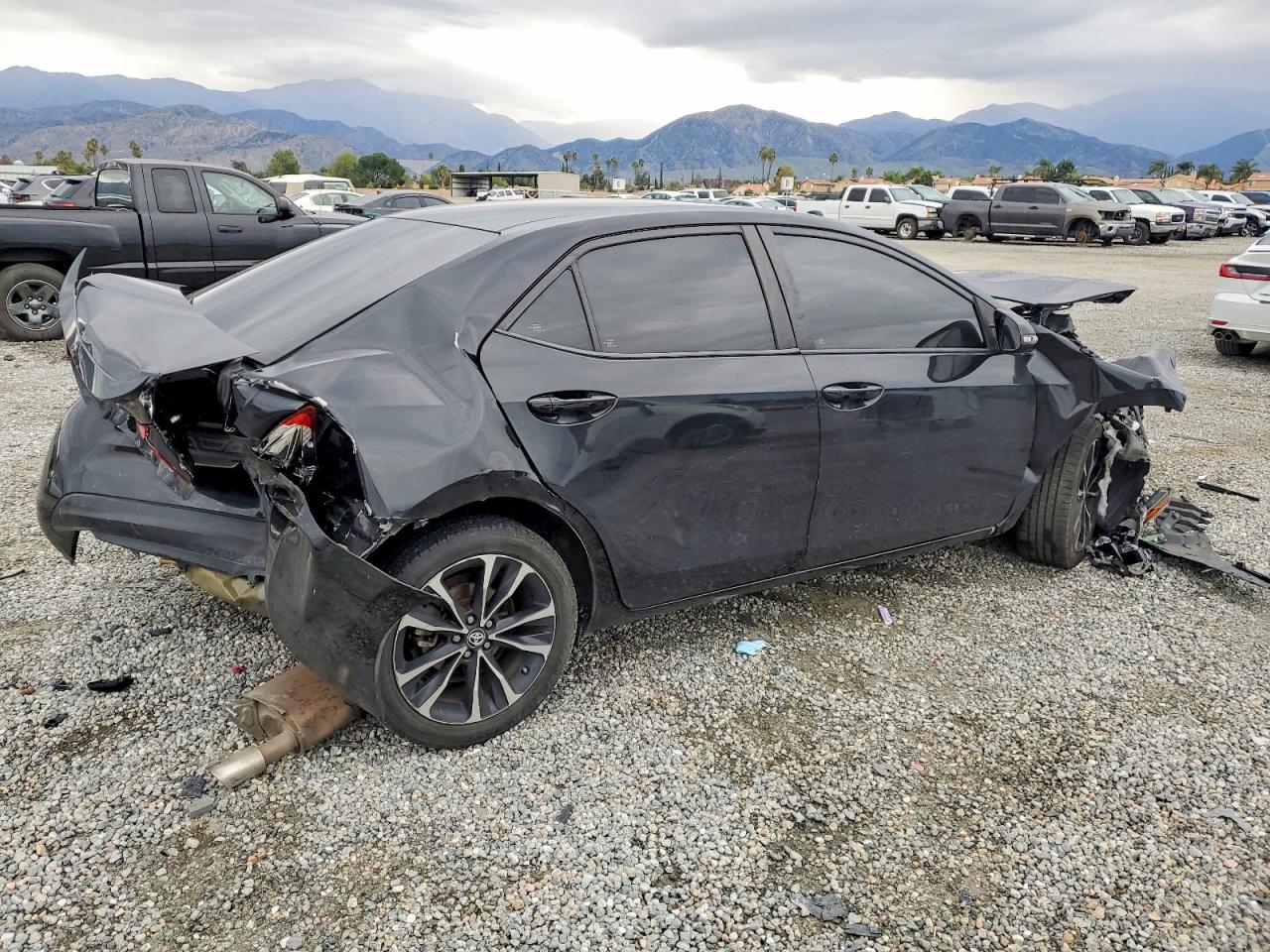 2019 TOYOTA COROLLA L photo 3
