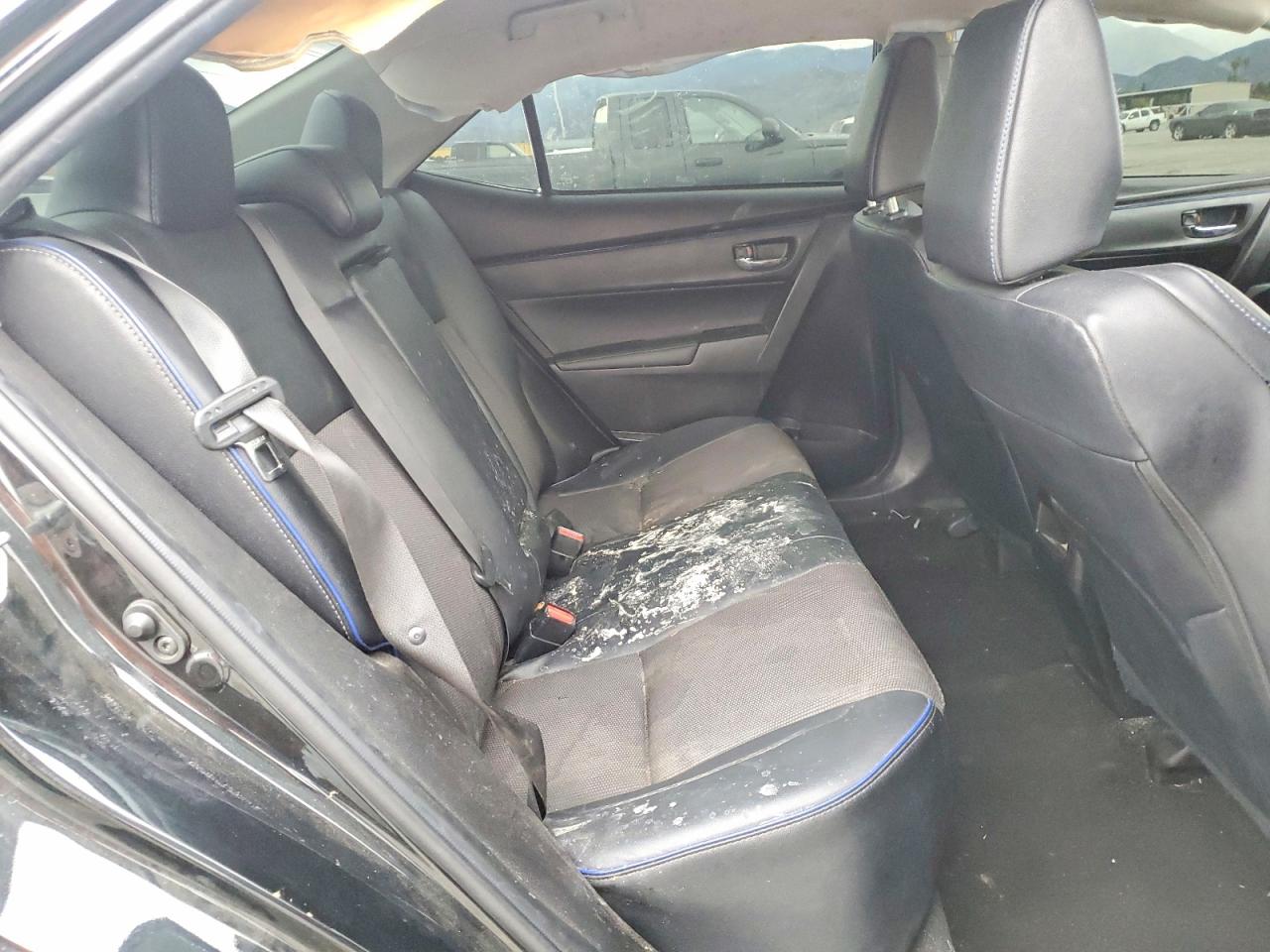 2019 TOYOTA COROLLA L photo 10