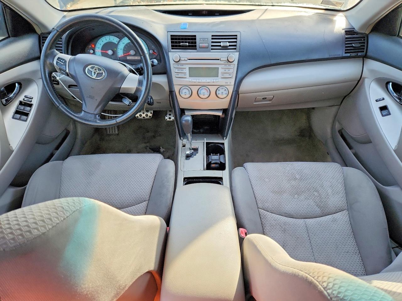 2010 TOYOTA CAMRY BASE photo 8