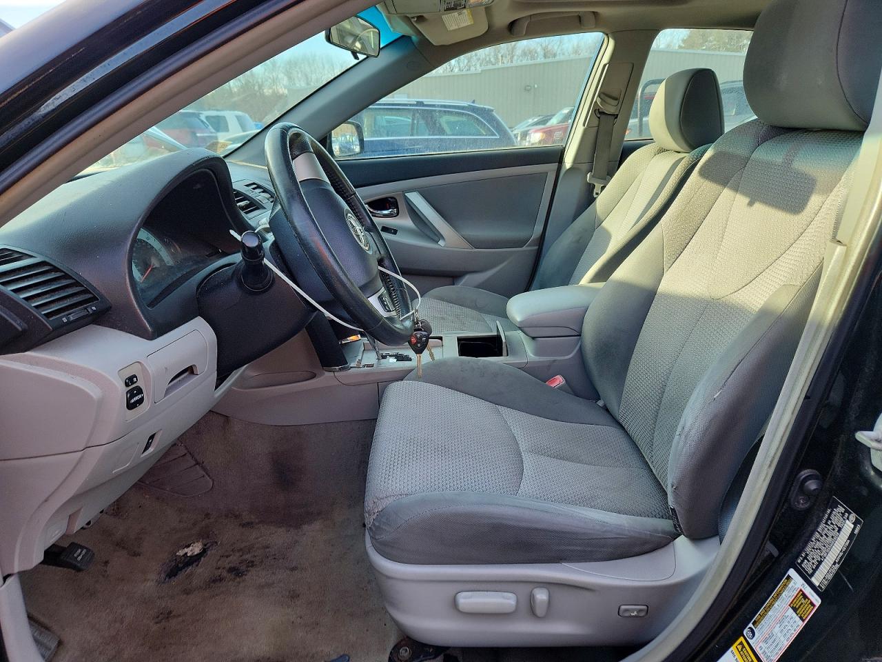 2010 TOYOTA CAMRY BASE photo 7