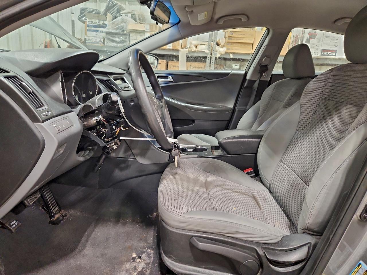 2014 HYUNDAI SONATA GLS photo 7