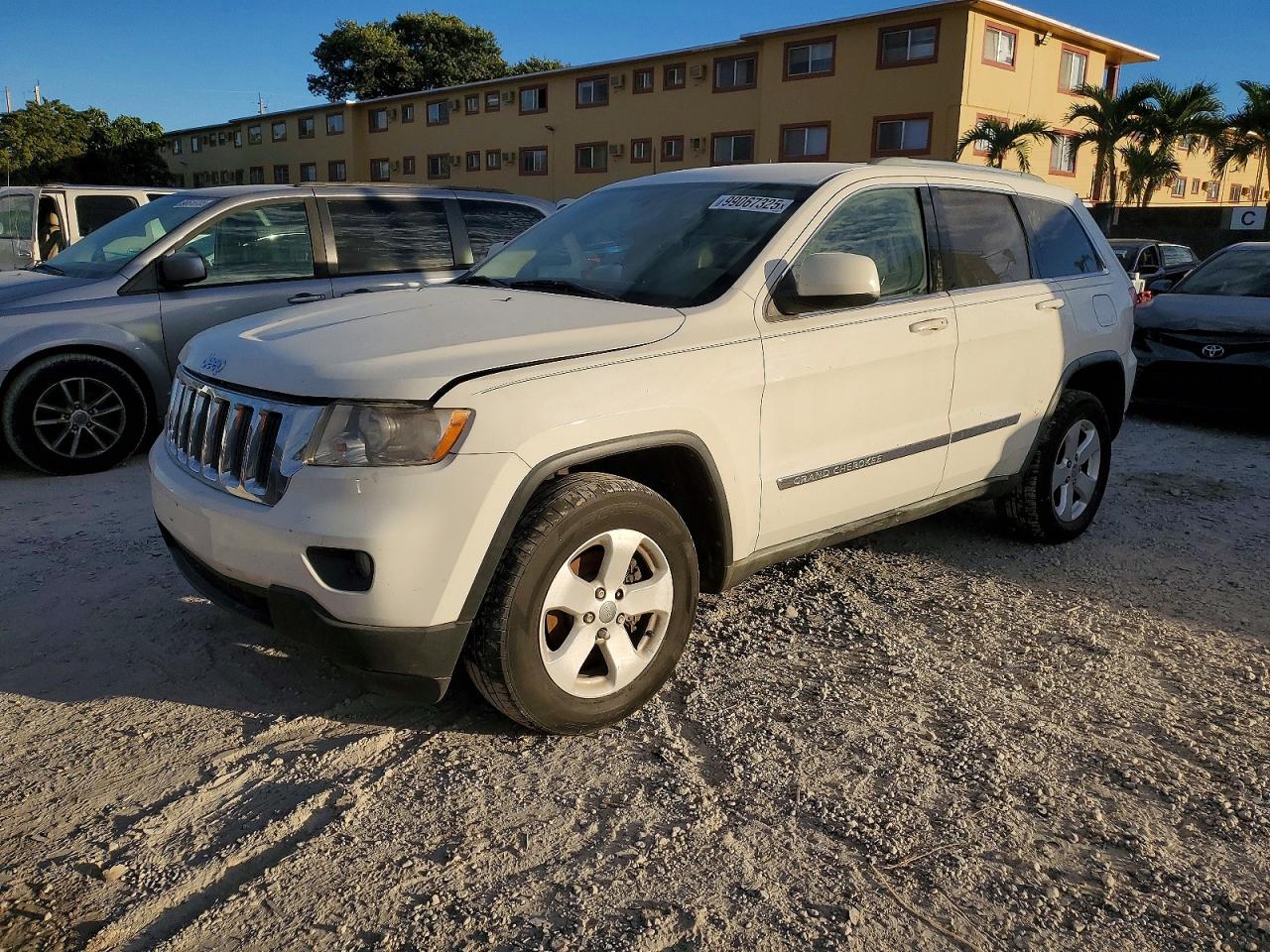 2011 JEEP GRAND CHEROKEE