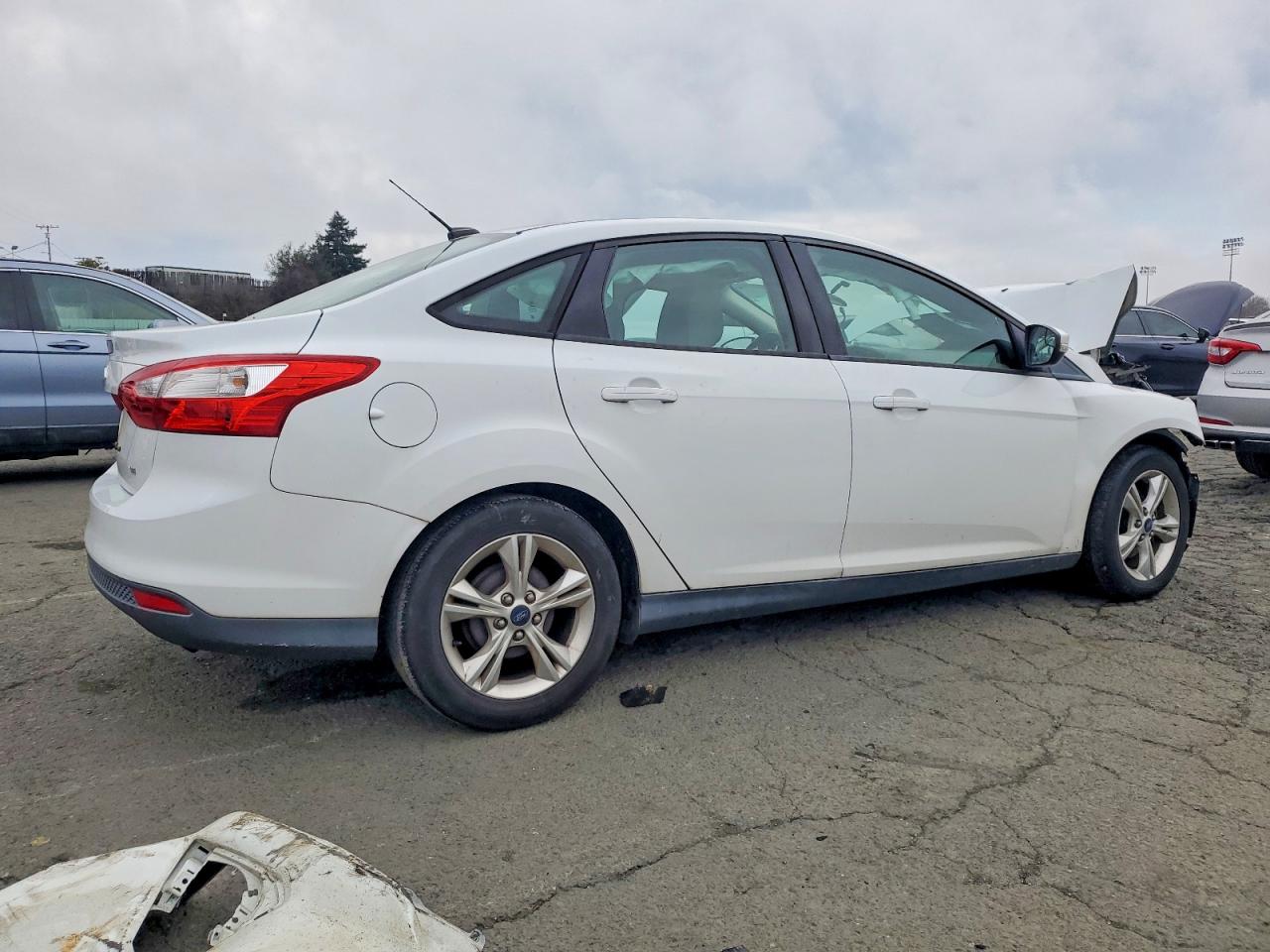 2013 FORD FOCUS SE photo 3