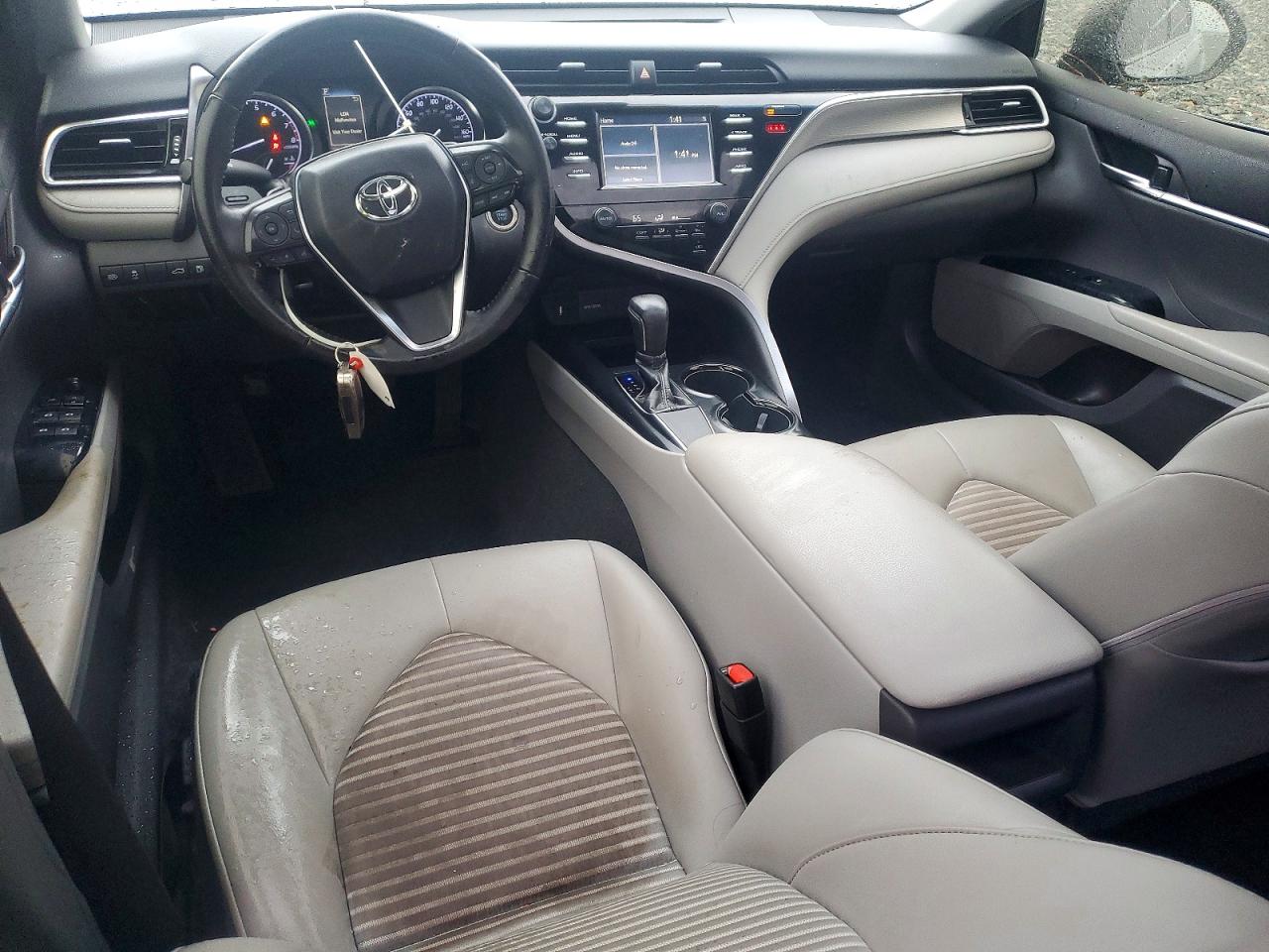2018 TOYOTA CAMRY L photo 15