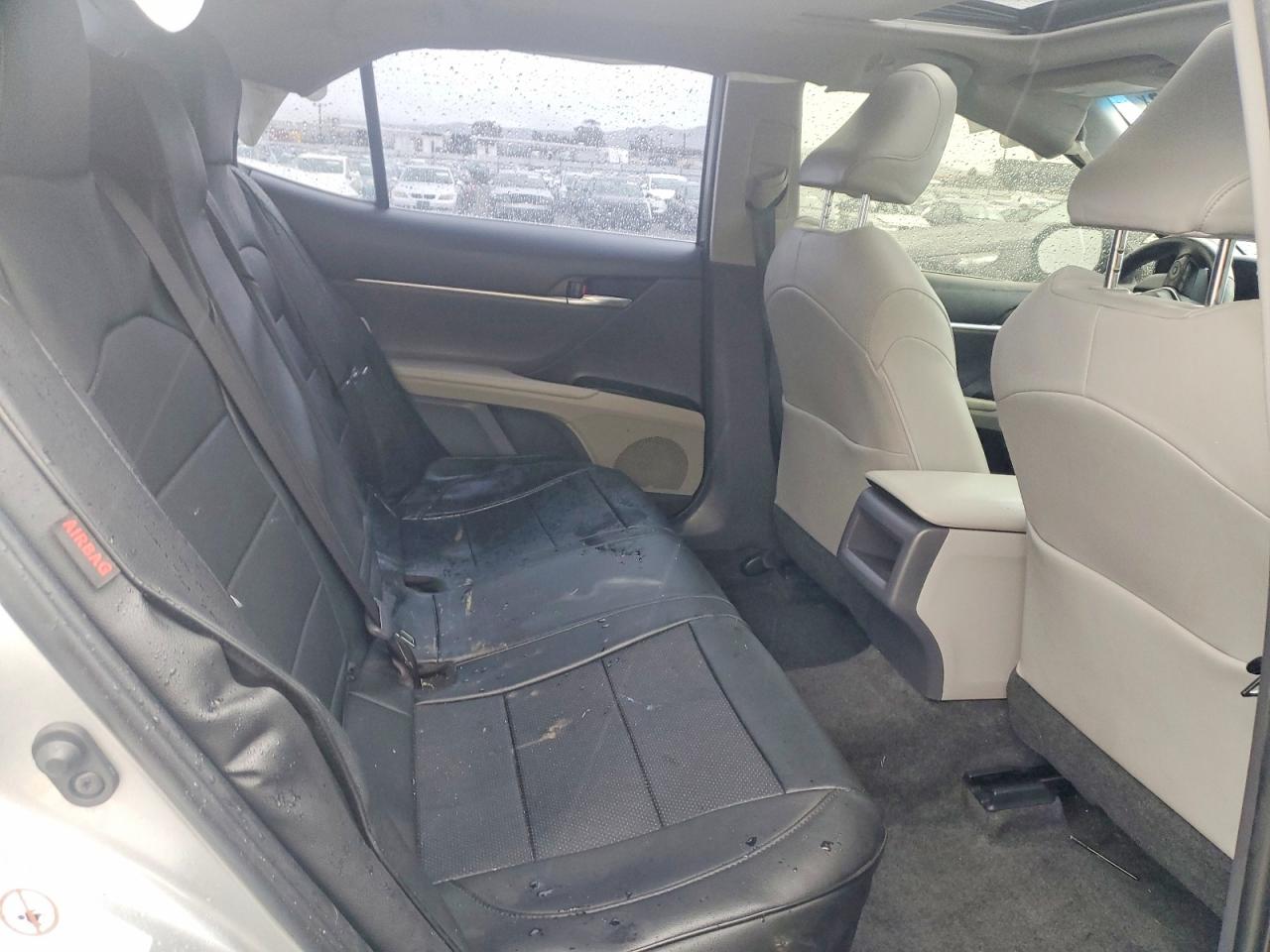 2018 TOYOTA CAMRY L photo 19
