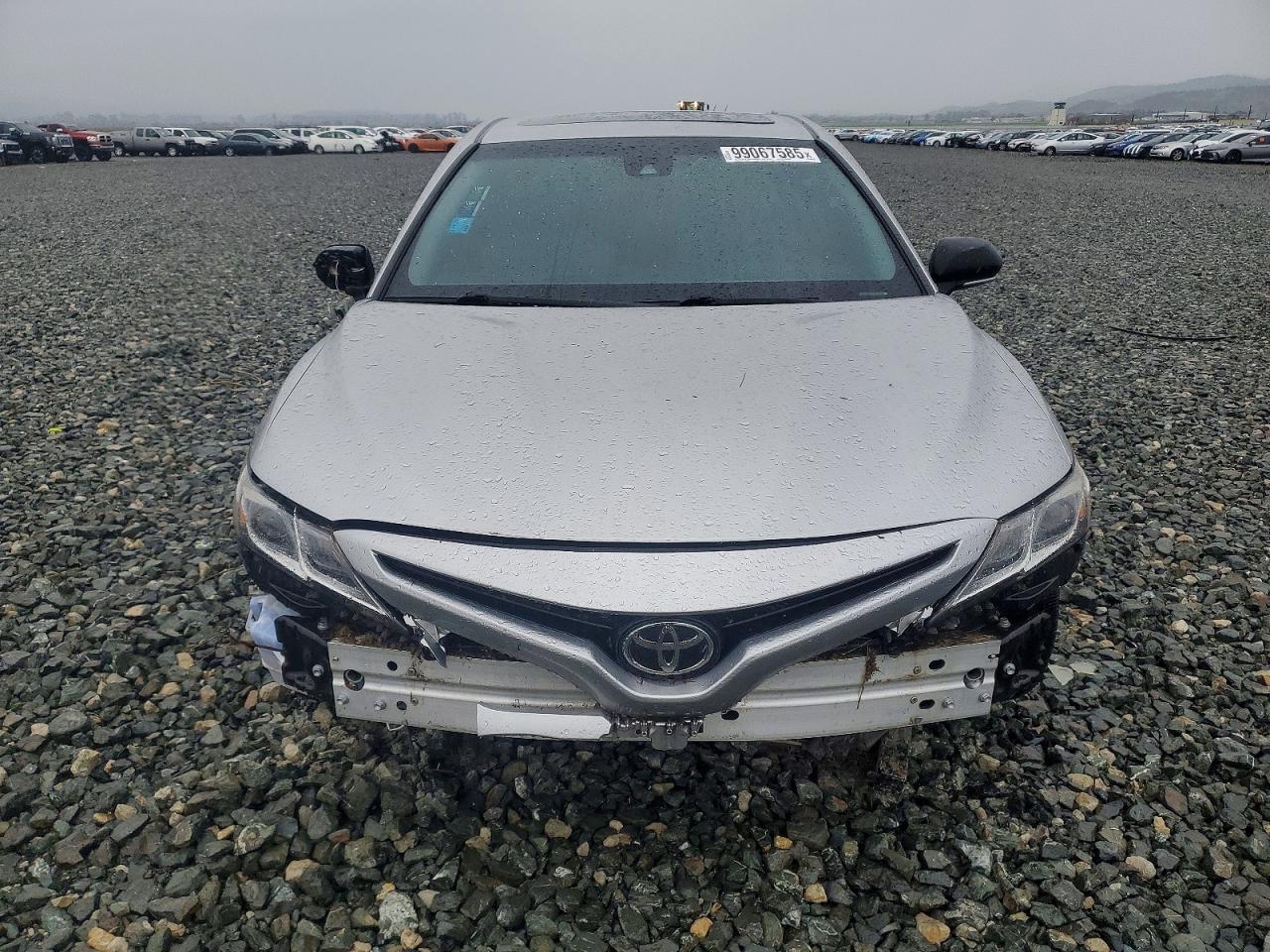 2018 TOYOTA CAMRY L photo 9