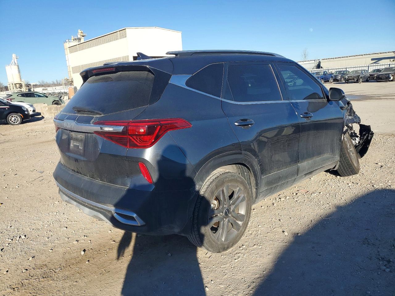 2023 KIA SELTOS S photo 7