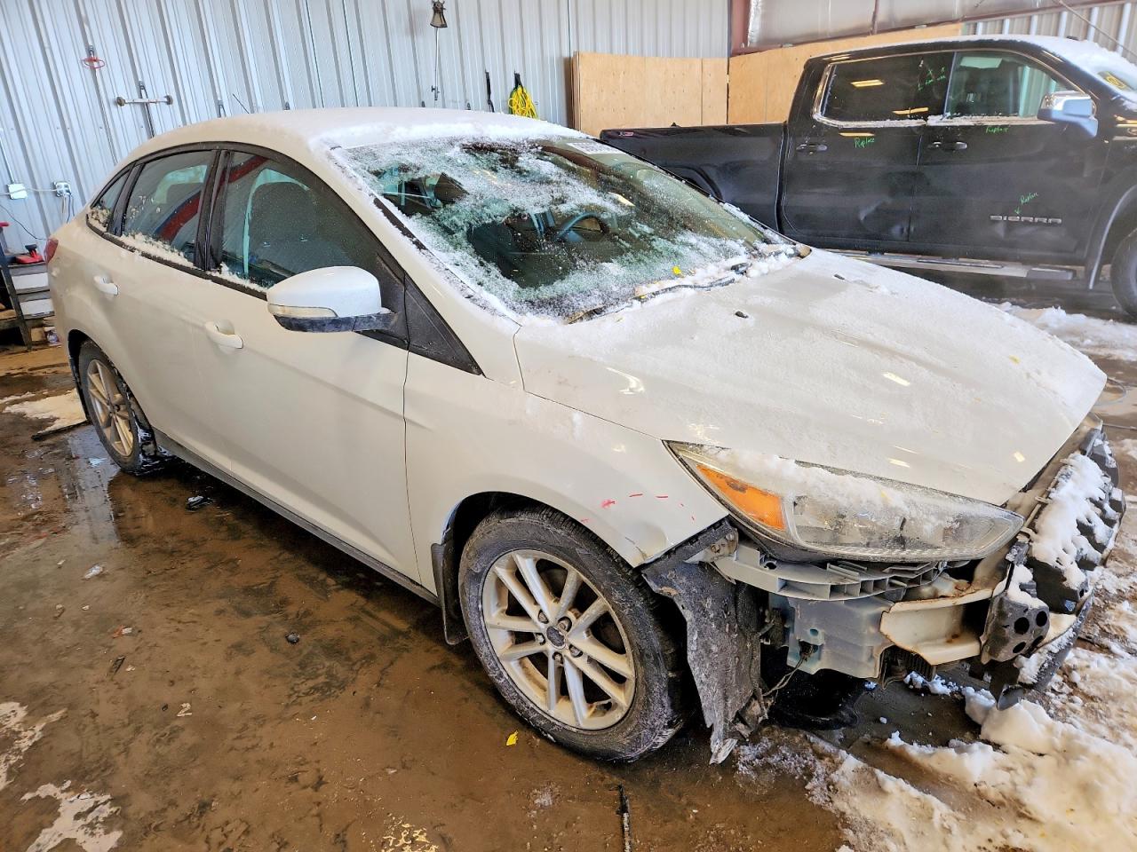2015 FORD FOCUS SE photo 4
