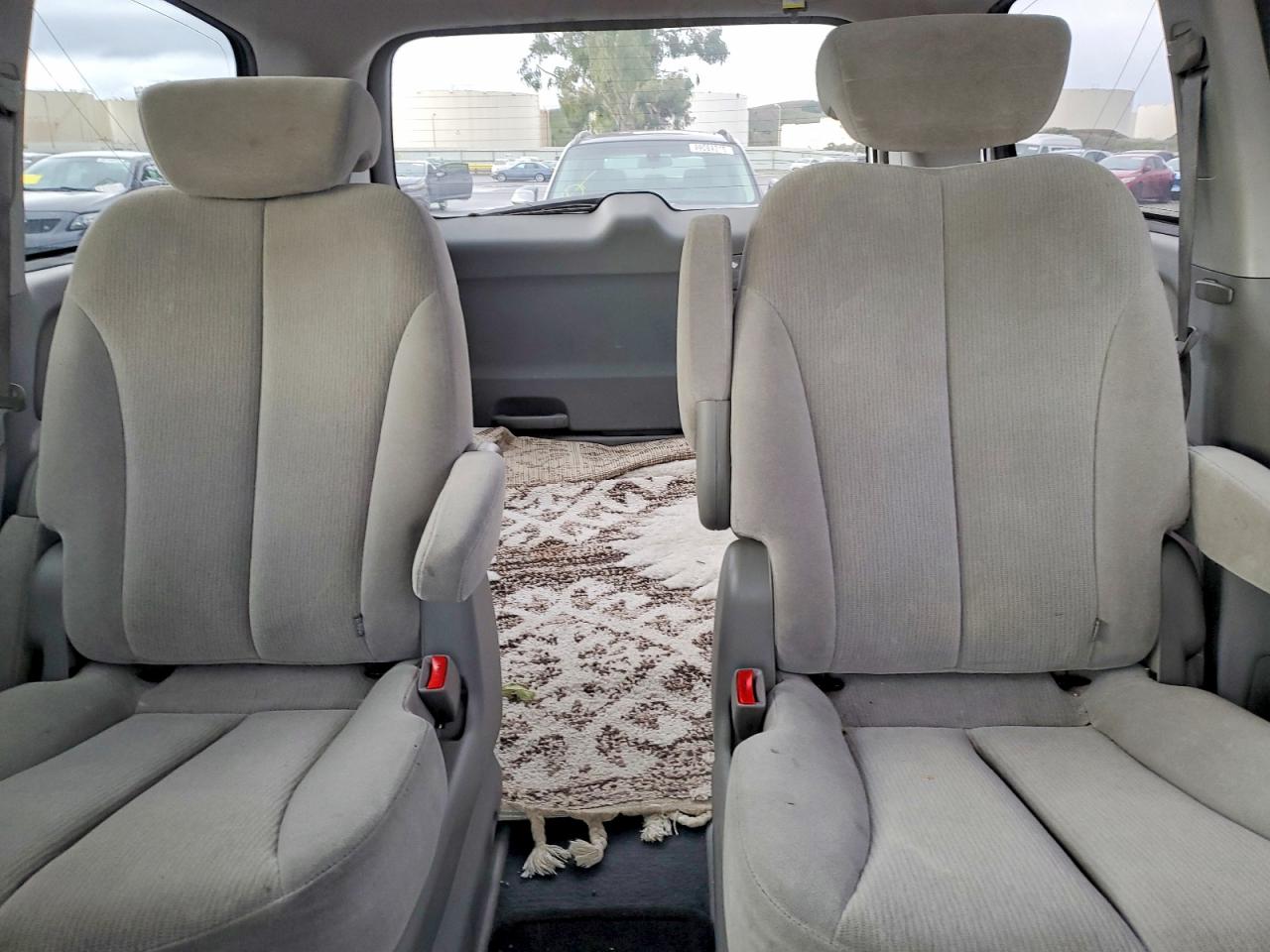 2008 KIA SEDONA EX photo 10