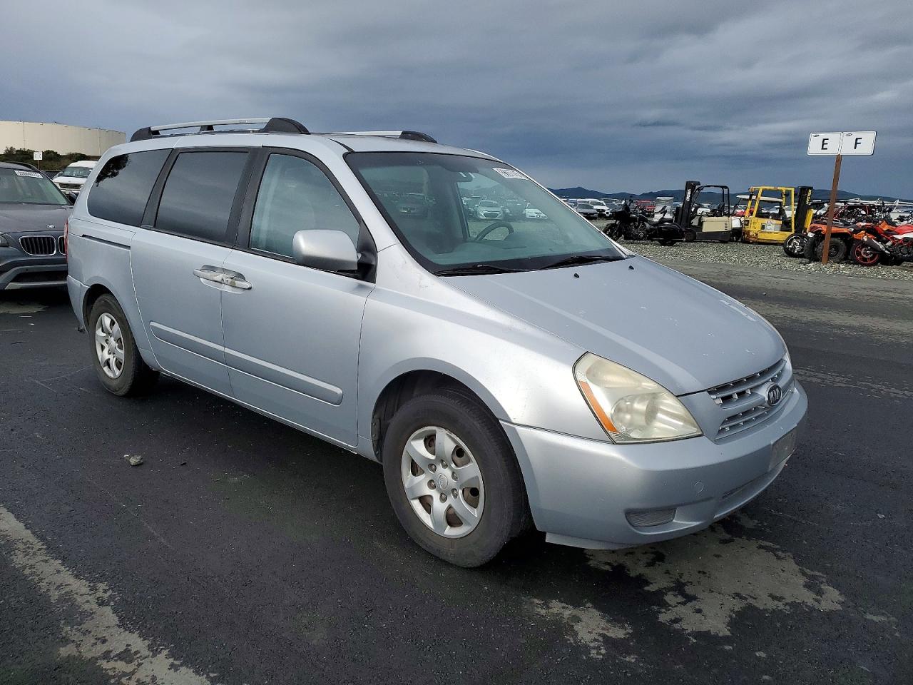 2008 KIA SEDONA EX photo 4