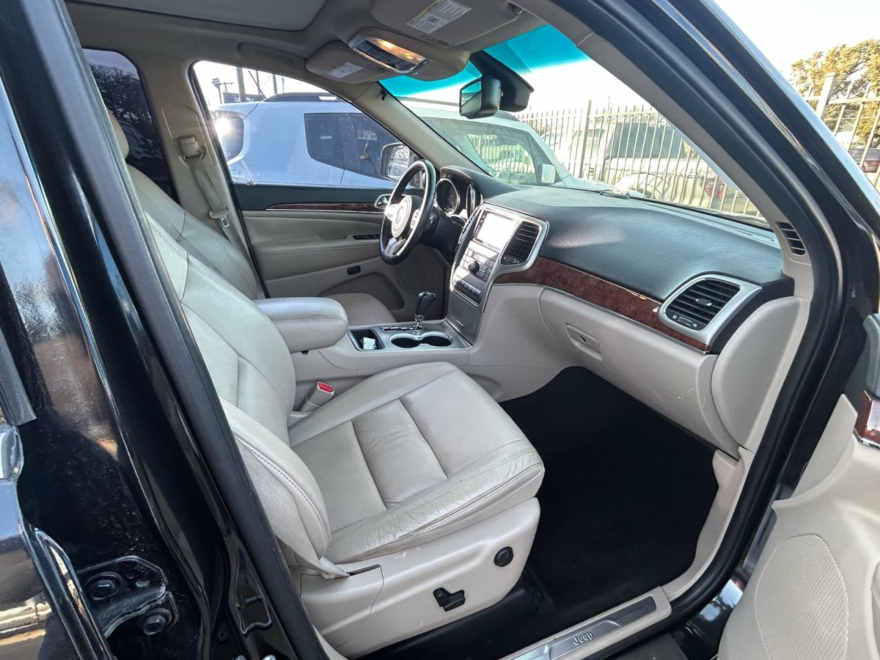 2012 JEEP GRAND CHEROKEE LIMITED photo 9