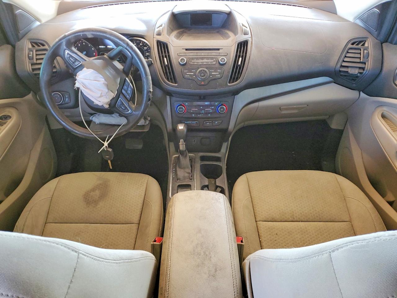 2017 FORD ESCAPE SE photo 8