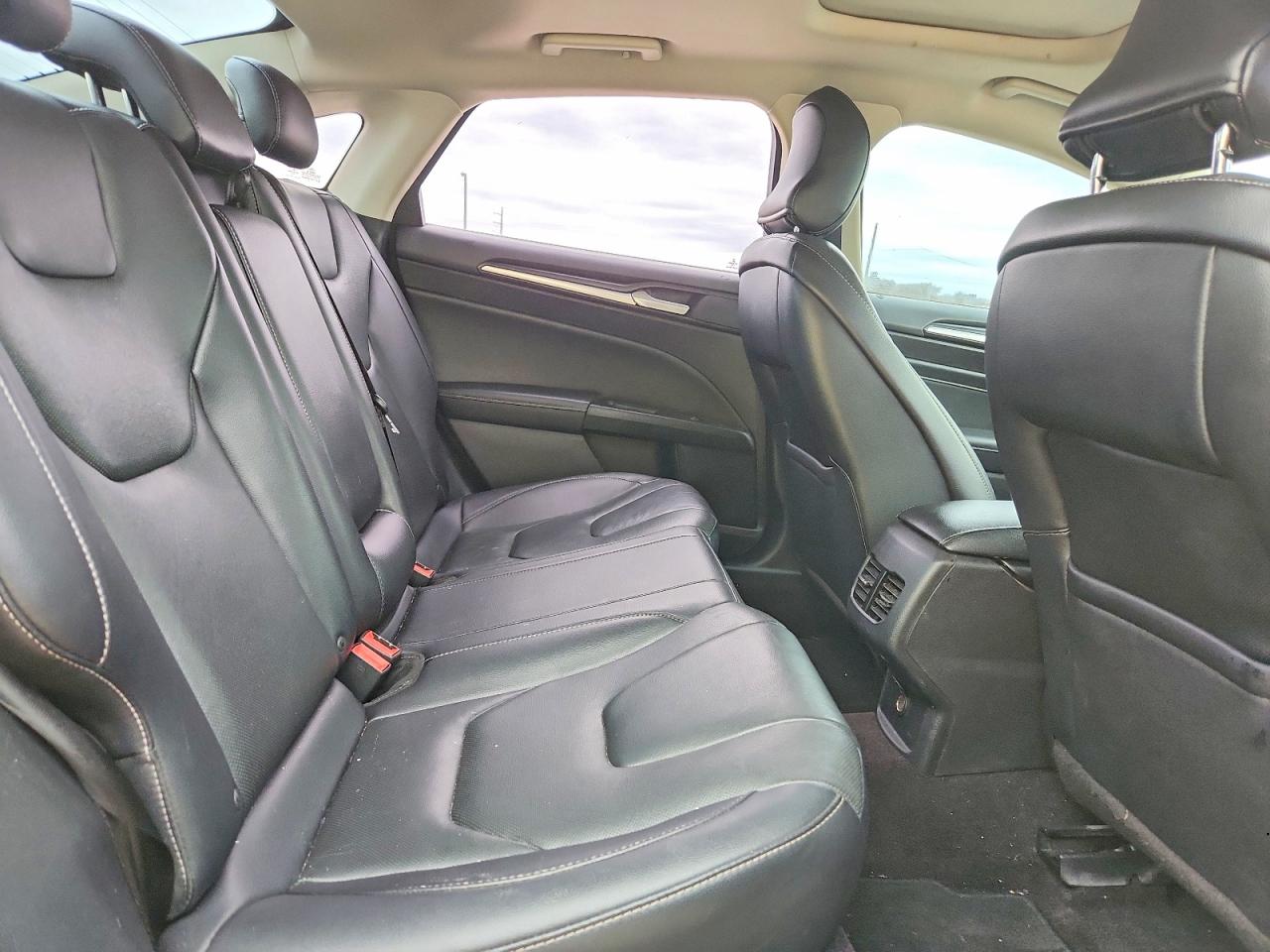 2017 FORD FUSION TITANIUM photo 10