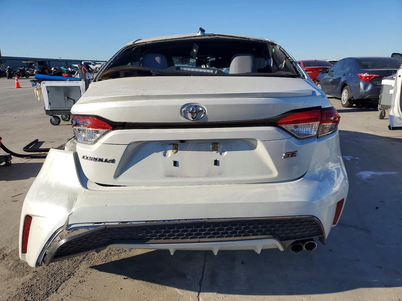 2021 TOYOTA COROLLA SE photo 6