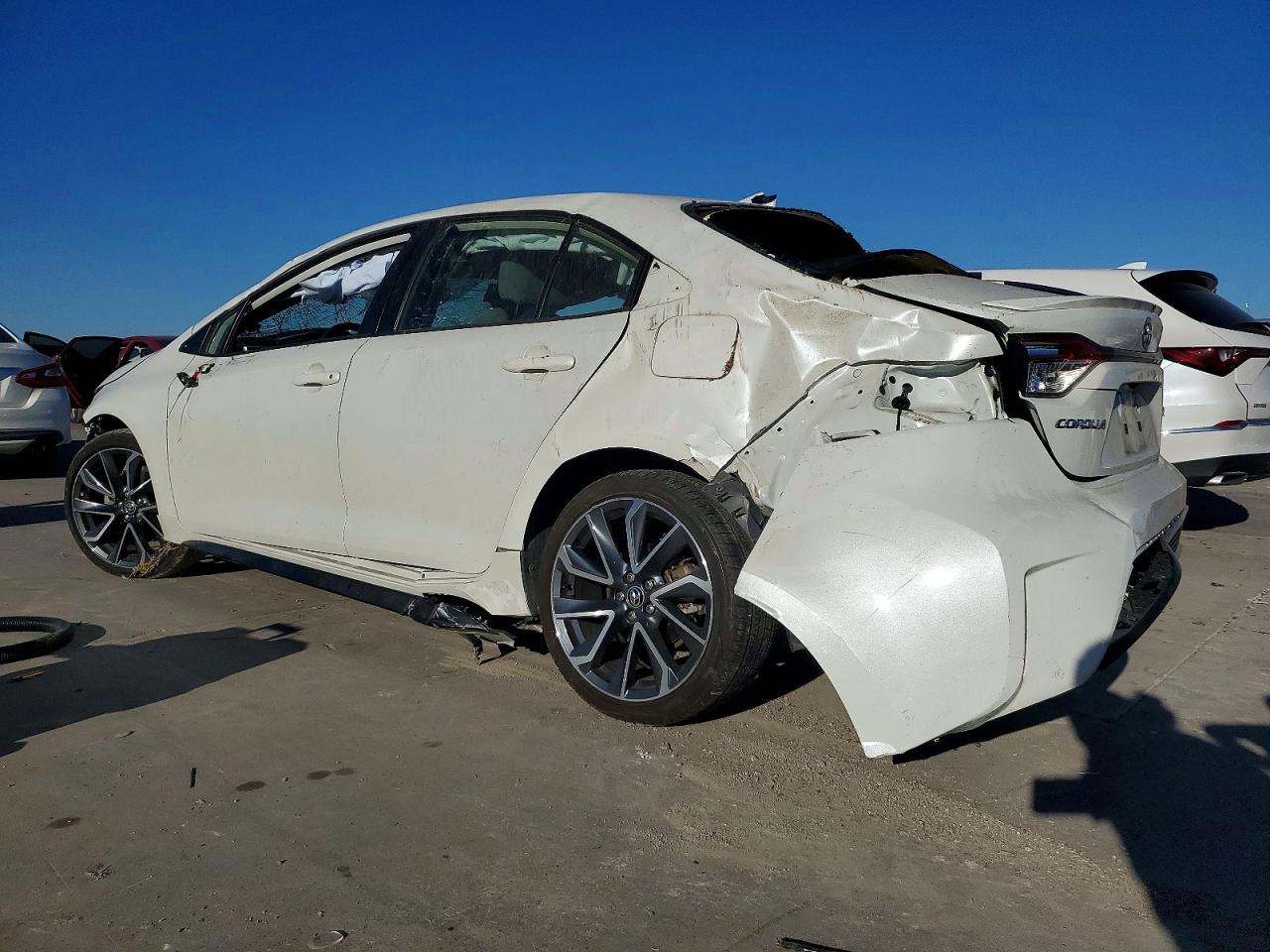 2021 TOYOTA COROLLA SE photo 2