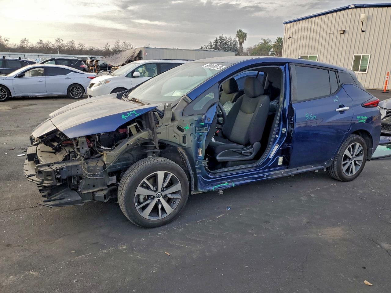 2019 NISSAN LEAF