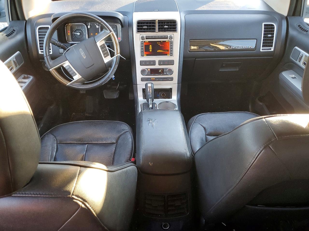 2010 LINCOLN MKX photo 8