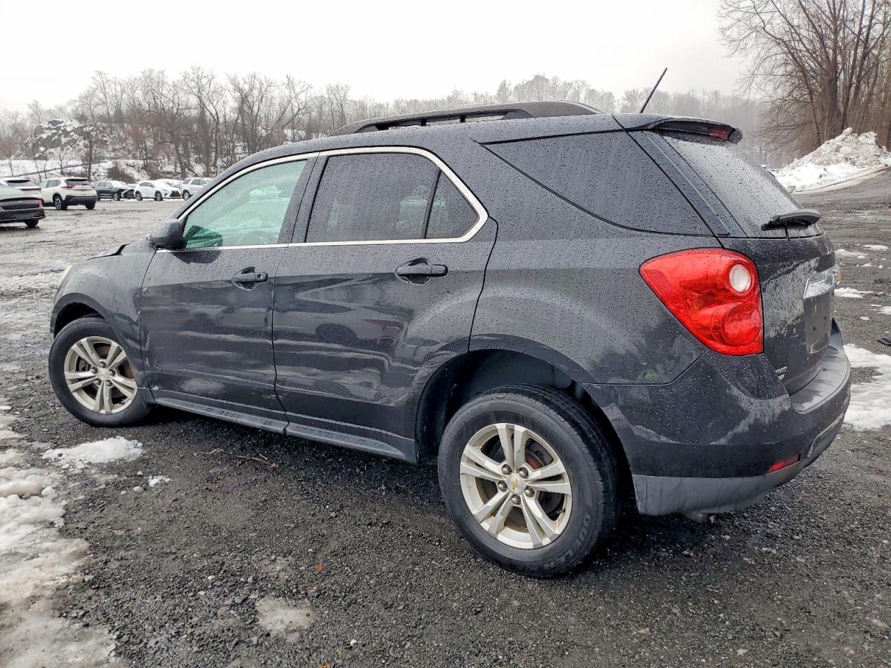2015 CHEVROLET EQUINOX LT photo 2