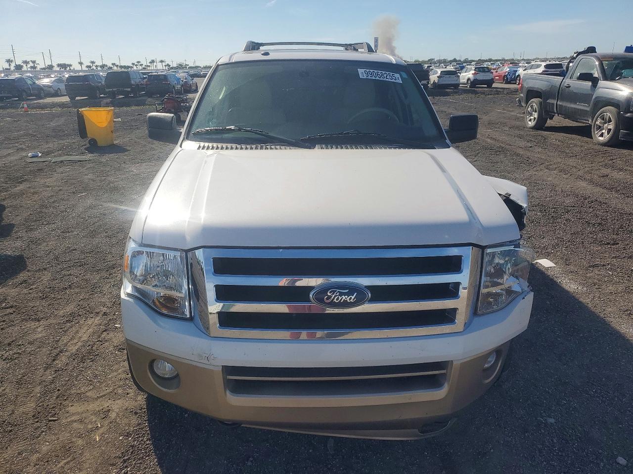 2011 FORD EXPEDITION XLT photo 9