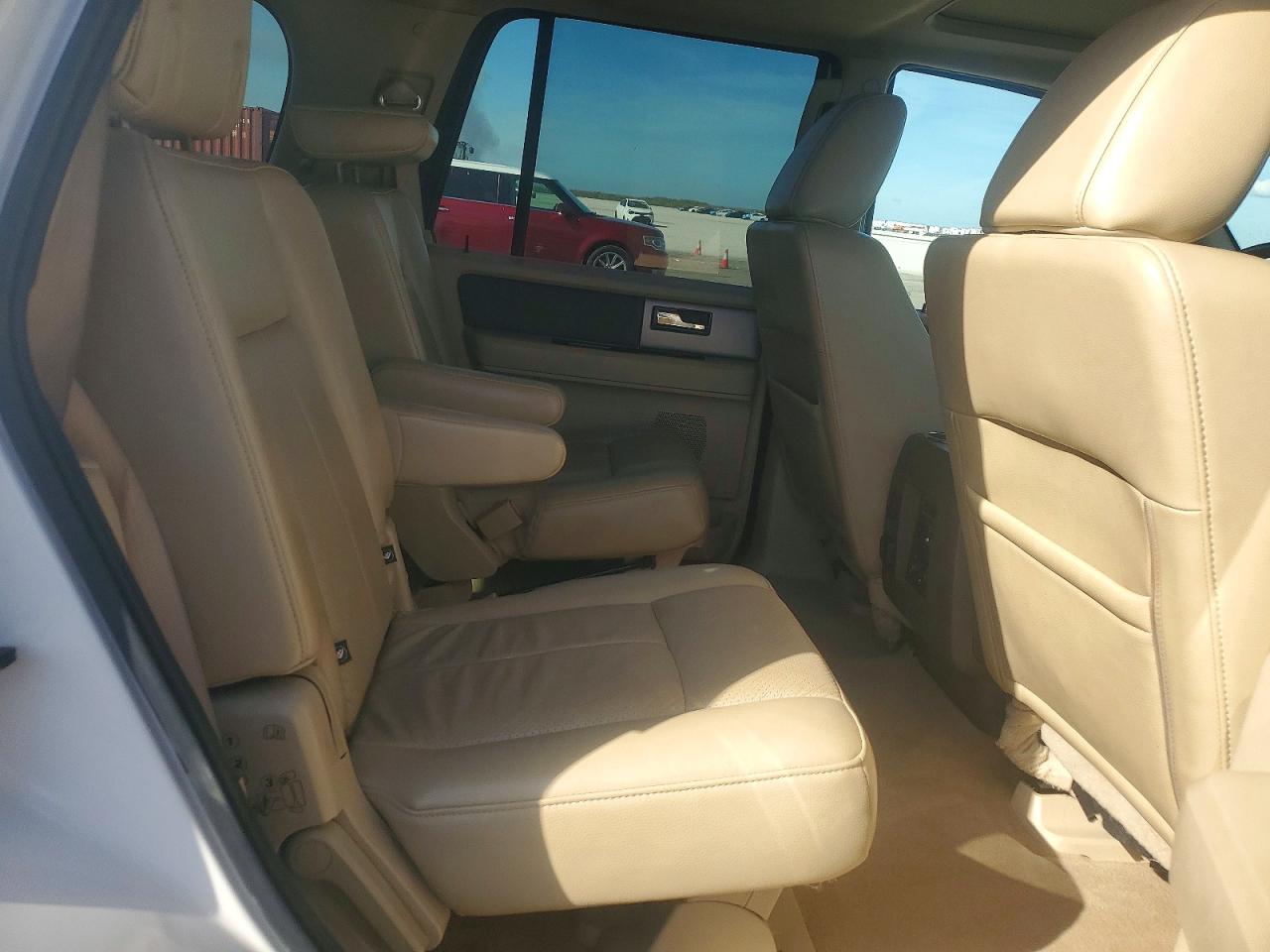 2011 FORD EXPEDITION XLT photo 21